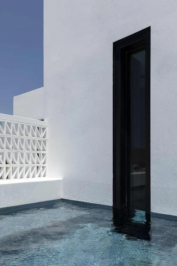 Cubic Mykonos Seafront Design Suites أورنوس